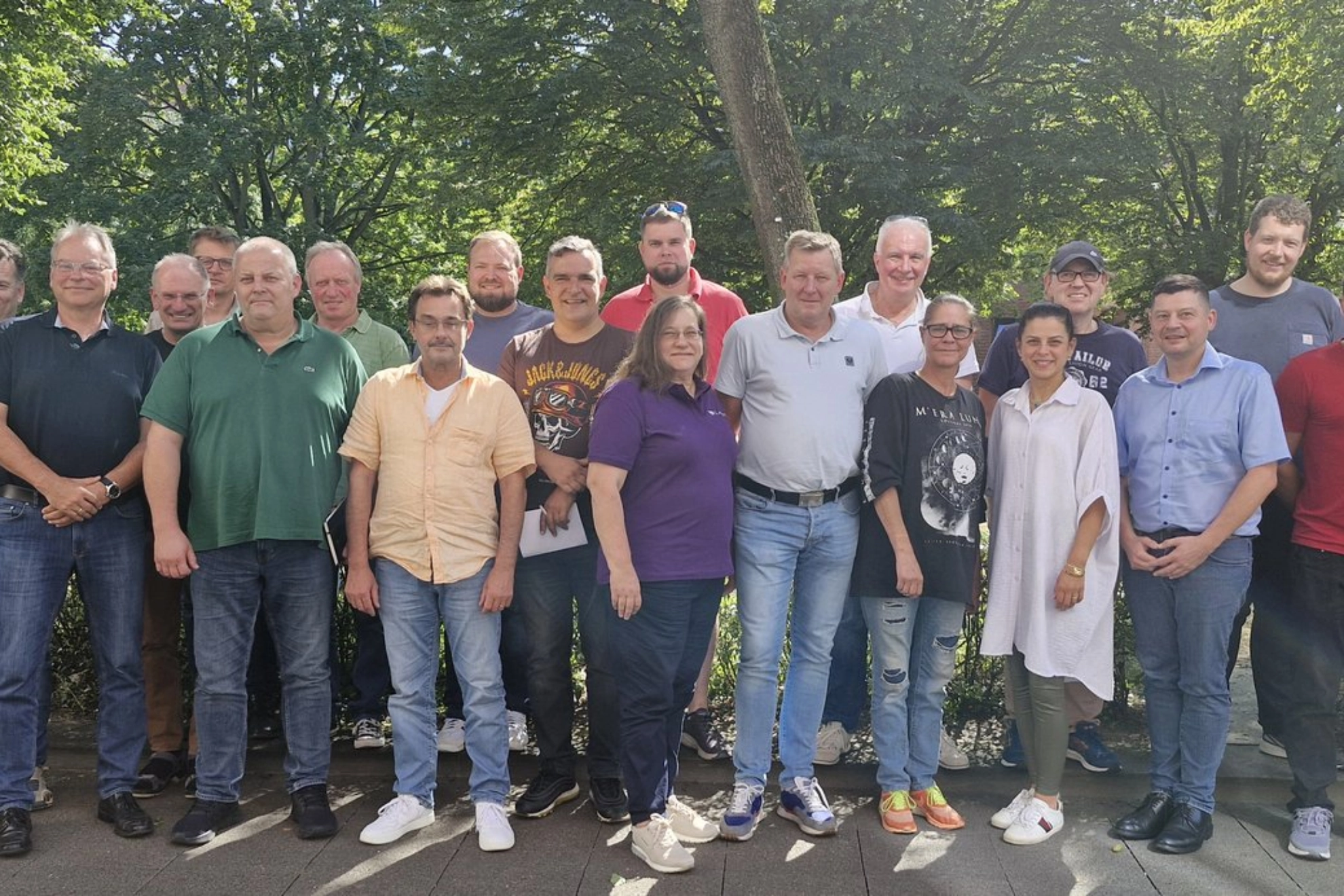 Gruppenbild von Betriebsräten aus der Automobilwirtschaft