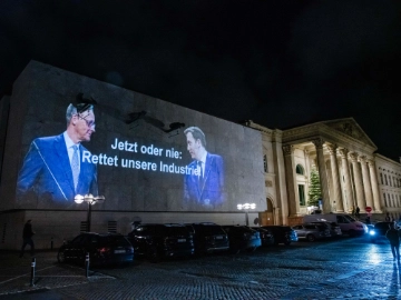 Aktion gegen Arbeitsplatzabbau in der Industrie