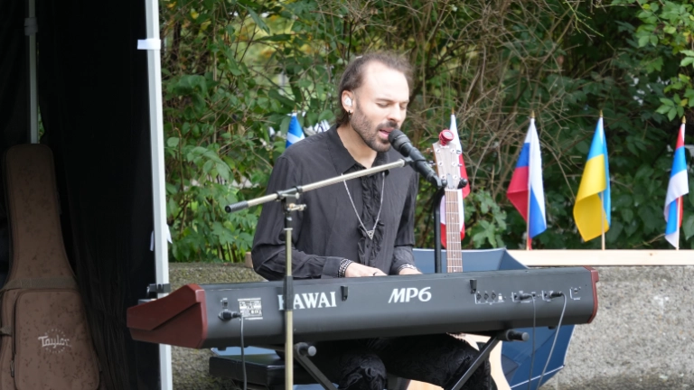 Antikriegstagsgedenkveranstaltung auf dem Ehrenfriedhof am Maschsee Nordufer